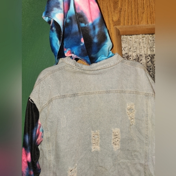 C+d+m XL distressed crop jean jacket w/ tiedye - Picture 4 of 5
